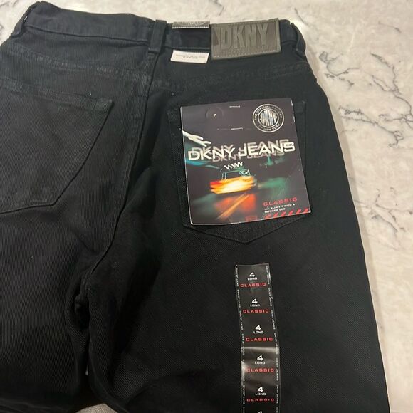 NWT DKNY Jeans Classic Slim Fit Tapered Leg Jeans Size 4x34 - Picture 2 of 7